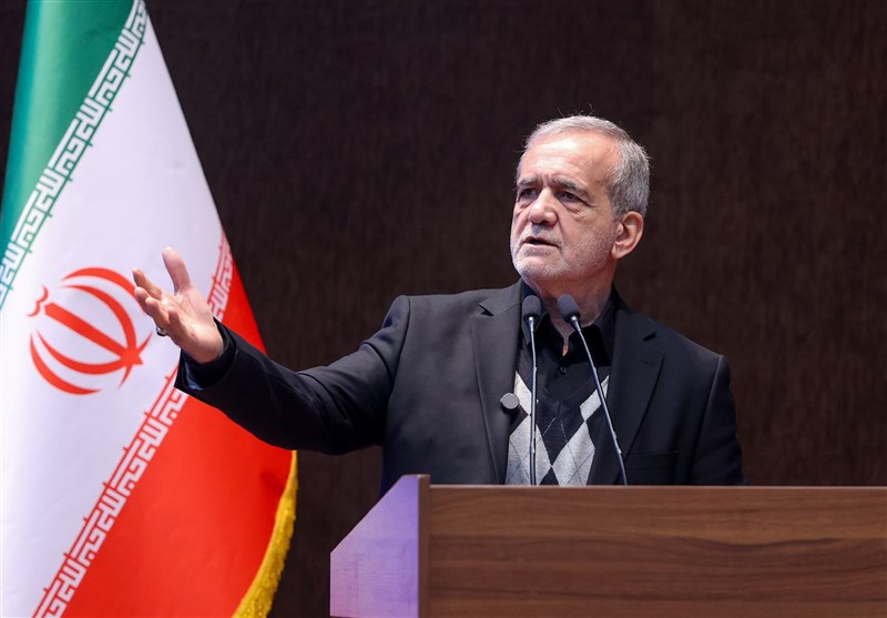 شکل معیشت مردم با اصلاح رفتار مسئولان قابل حل است